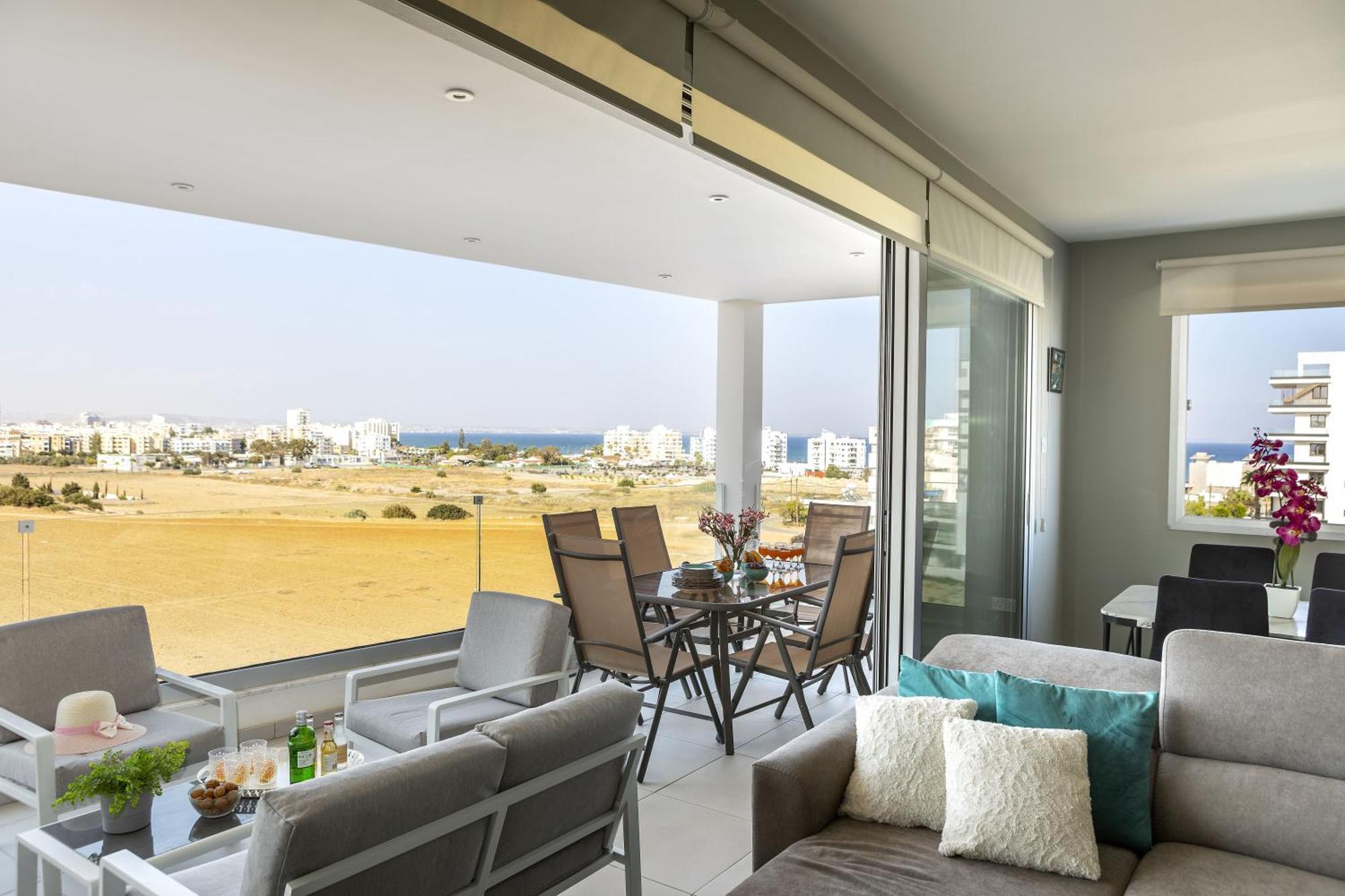 Majestic Sunset Salt Lake Views 300M From Beach ラルナカ エクステリア 写真